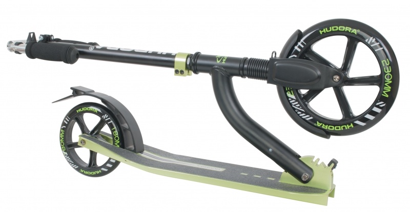 Самокат с амортизатором для взрослых и детей HUDORA Big Wheel Bold Cushion в сложенном виде Самокат с амортизатором для взрослых и детей HUDORA Big Wheel Bold Cushion в сложенном виде