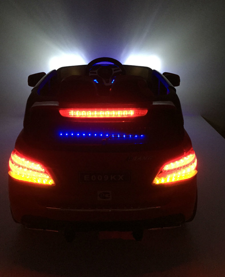 ��������� �������� ������������� RiverToys Mersedes E009KX (������)