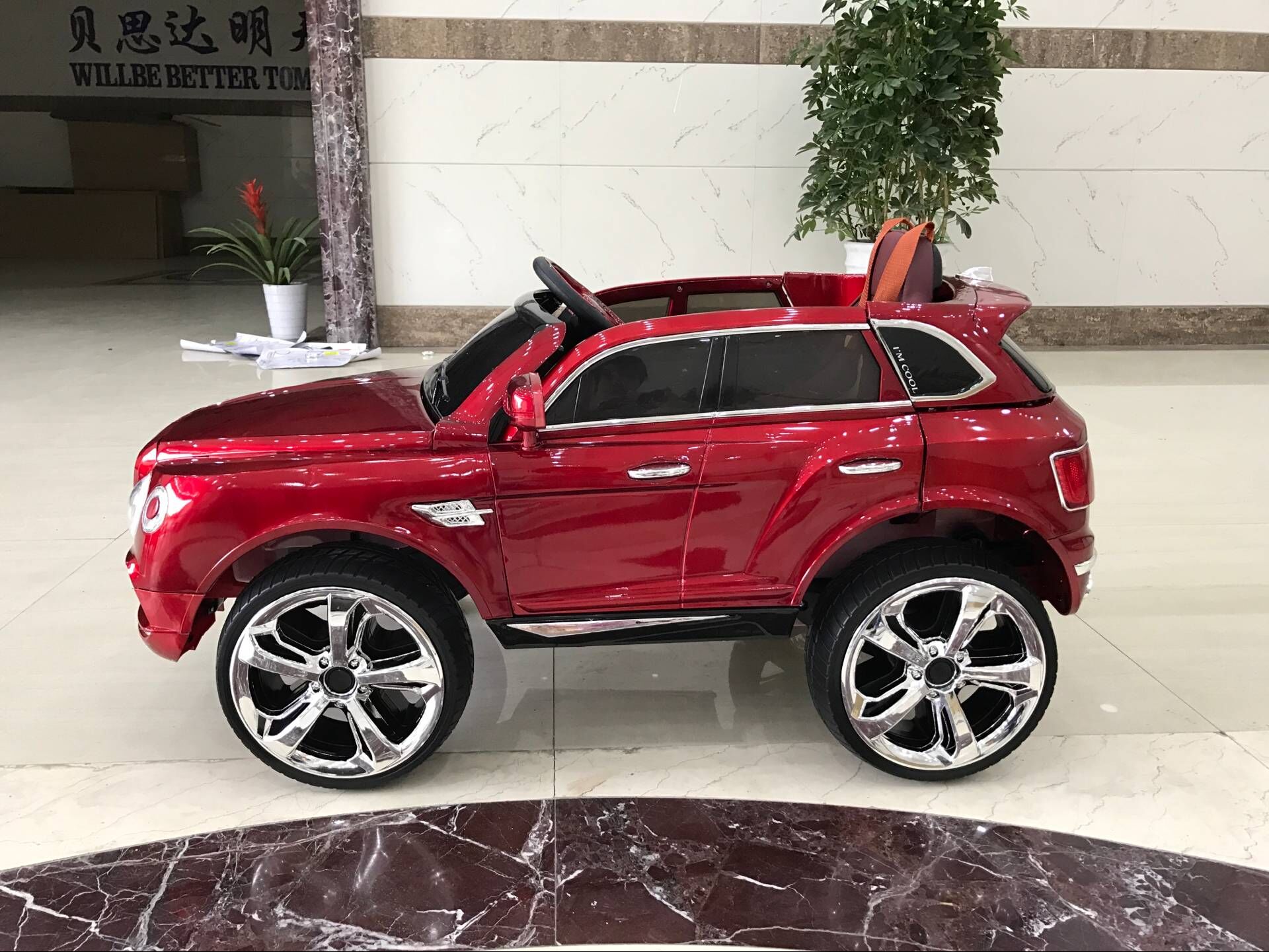 ������������� ������� RiverToys Bentley E777KX (������) �������� ������