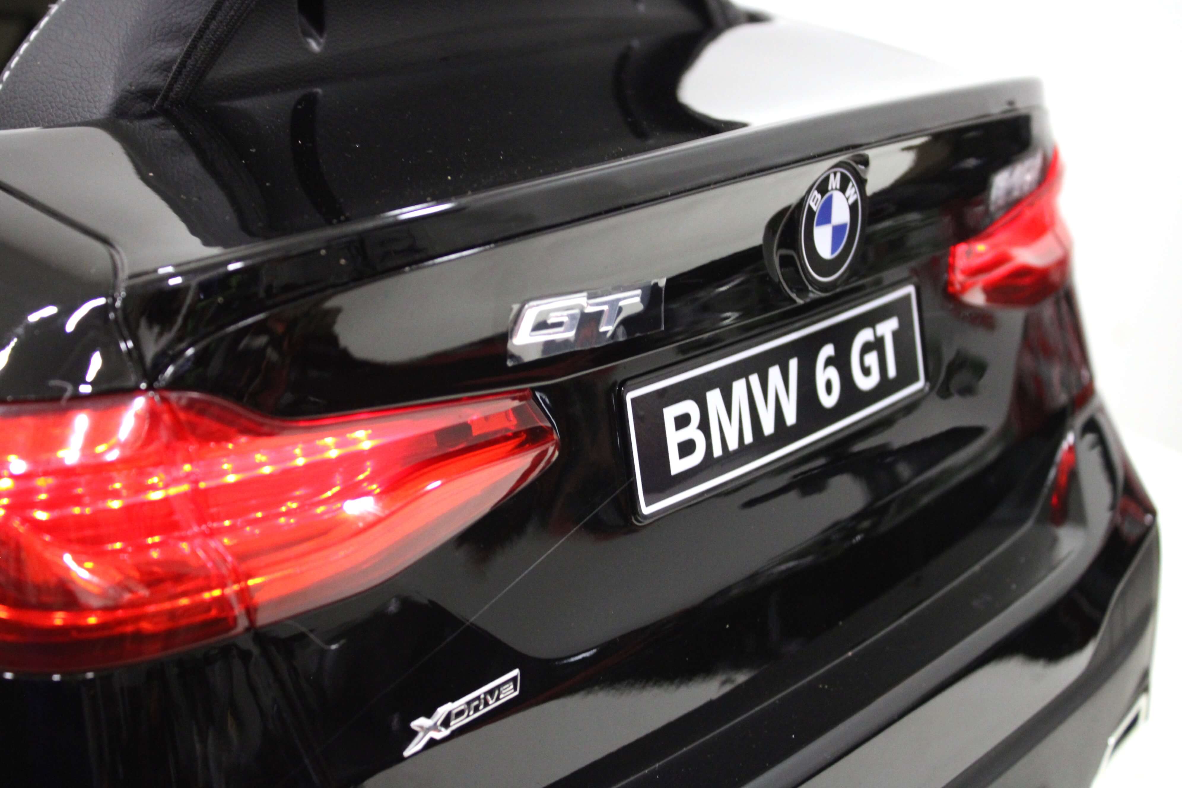 ������������� ������� RiverToys BMW 6 GT JJ2164 ������ (��������) ������ ������