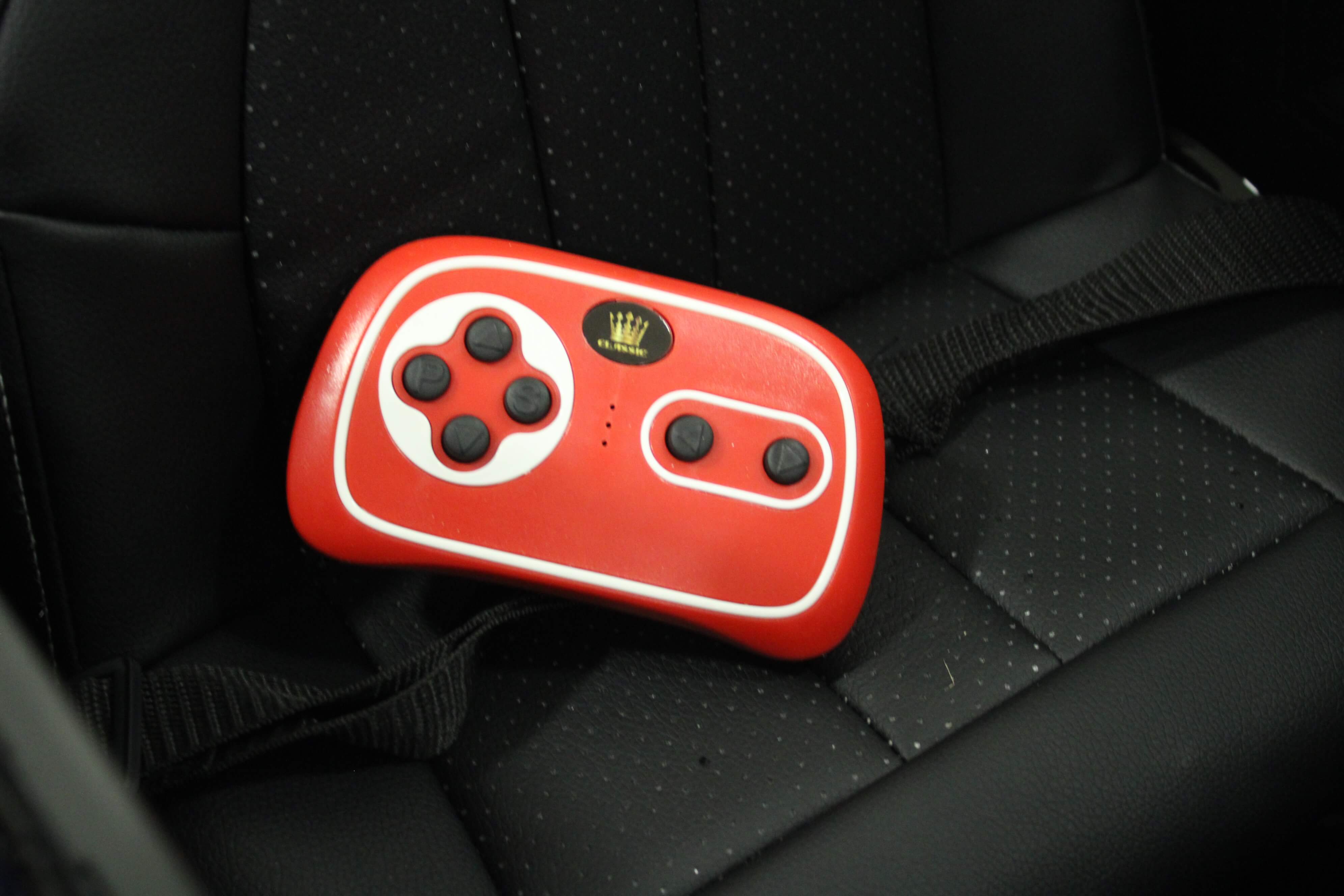 ����� �������� ������������� RiverToys BMW 6 GT JJ2164 ������ (��������)