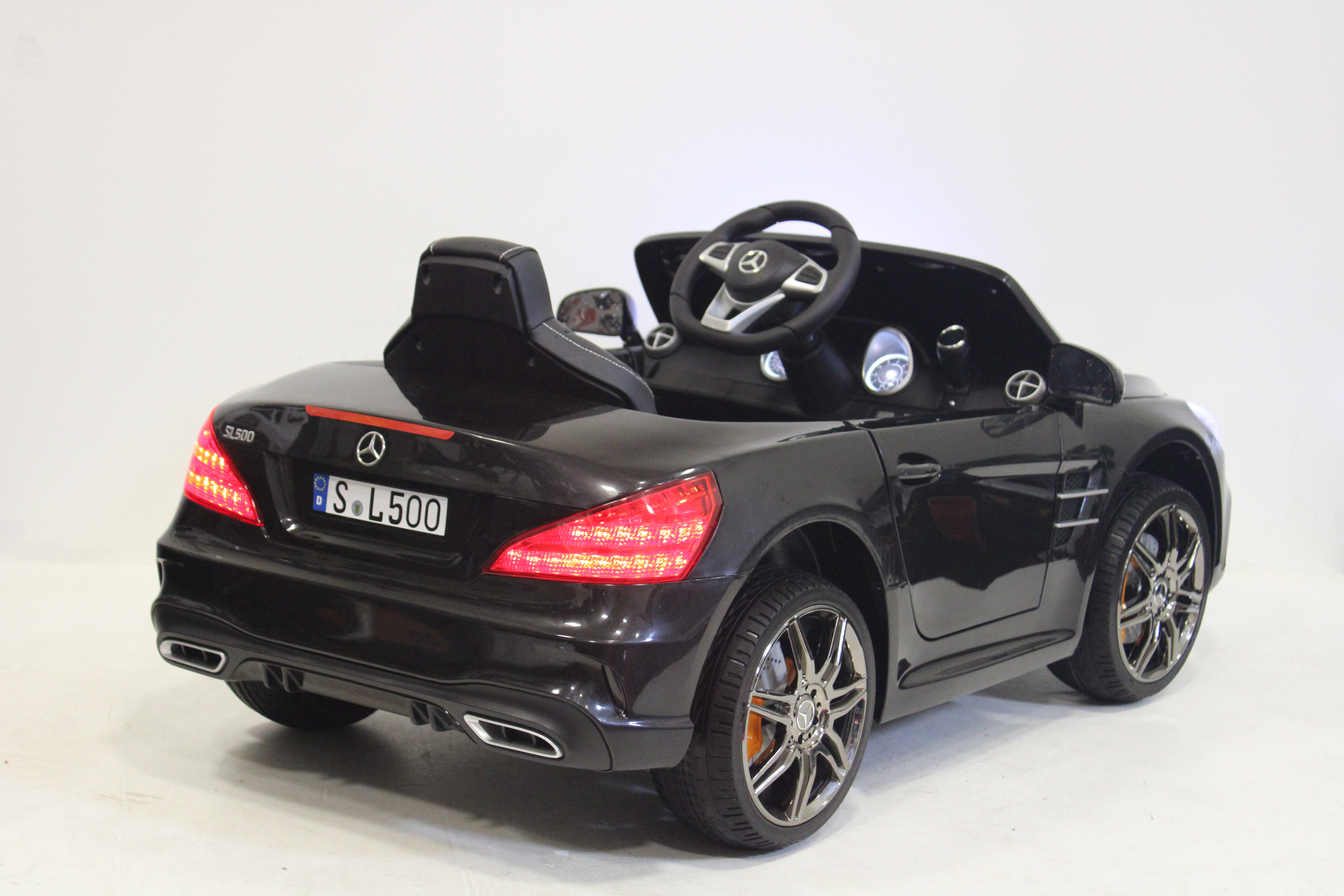 ������������� ������� RiverToys Mercedes-Benz SL500 (��������) ������� �����