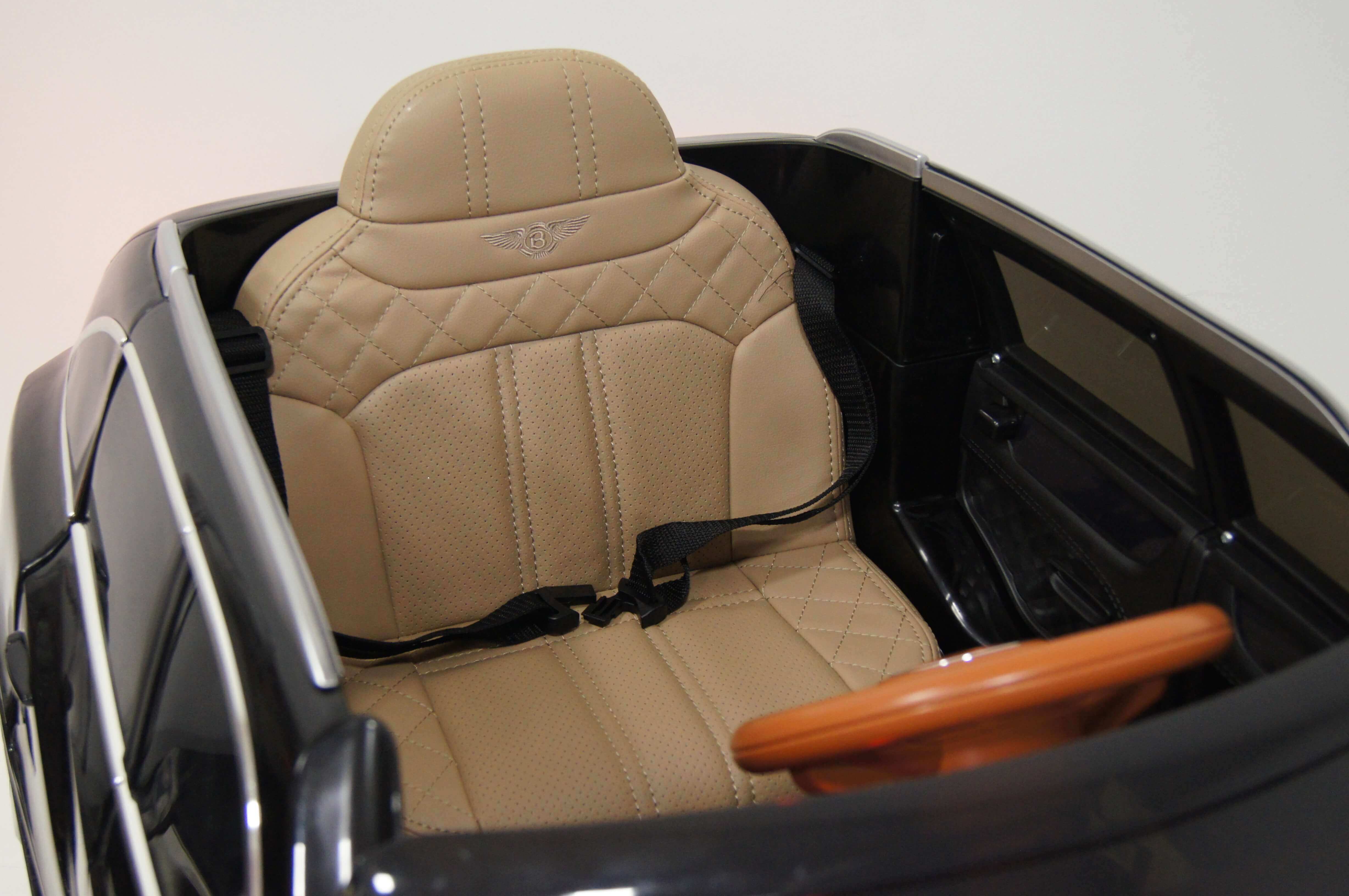 ������� �������� ������������� RiverToys Bentley Bentayga JJ2158 (��������) ������� �����