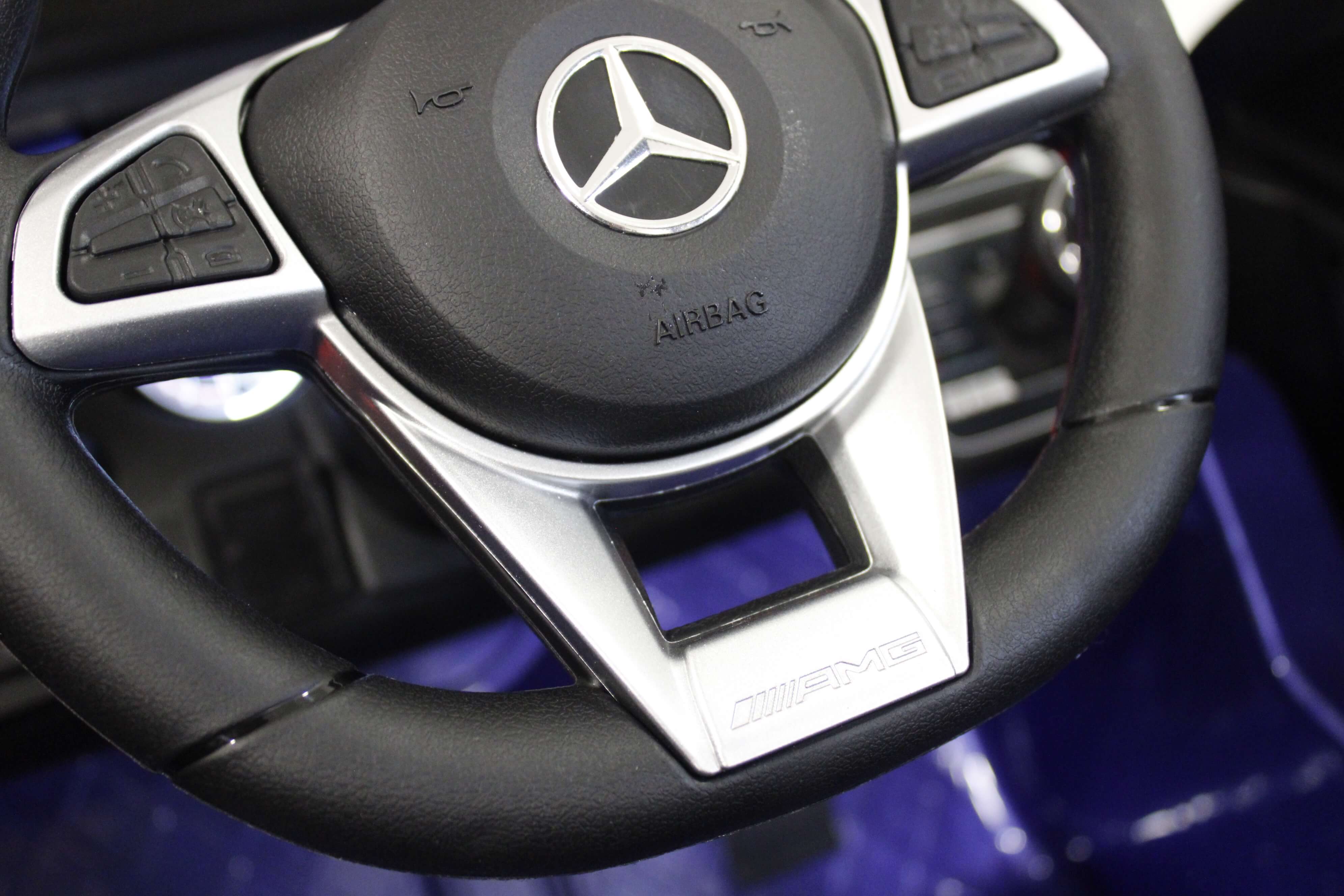 ���� �������� ������������� RiverToys Mercedes-AMG GLE63 Coupe M555MM (��������) ������ �����