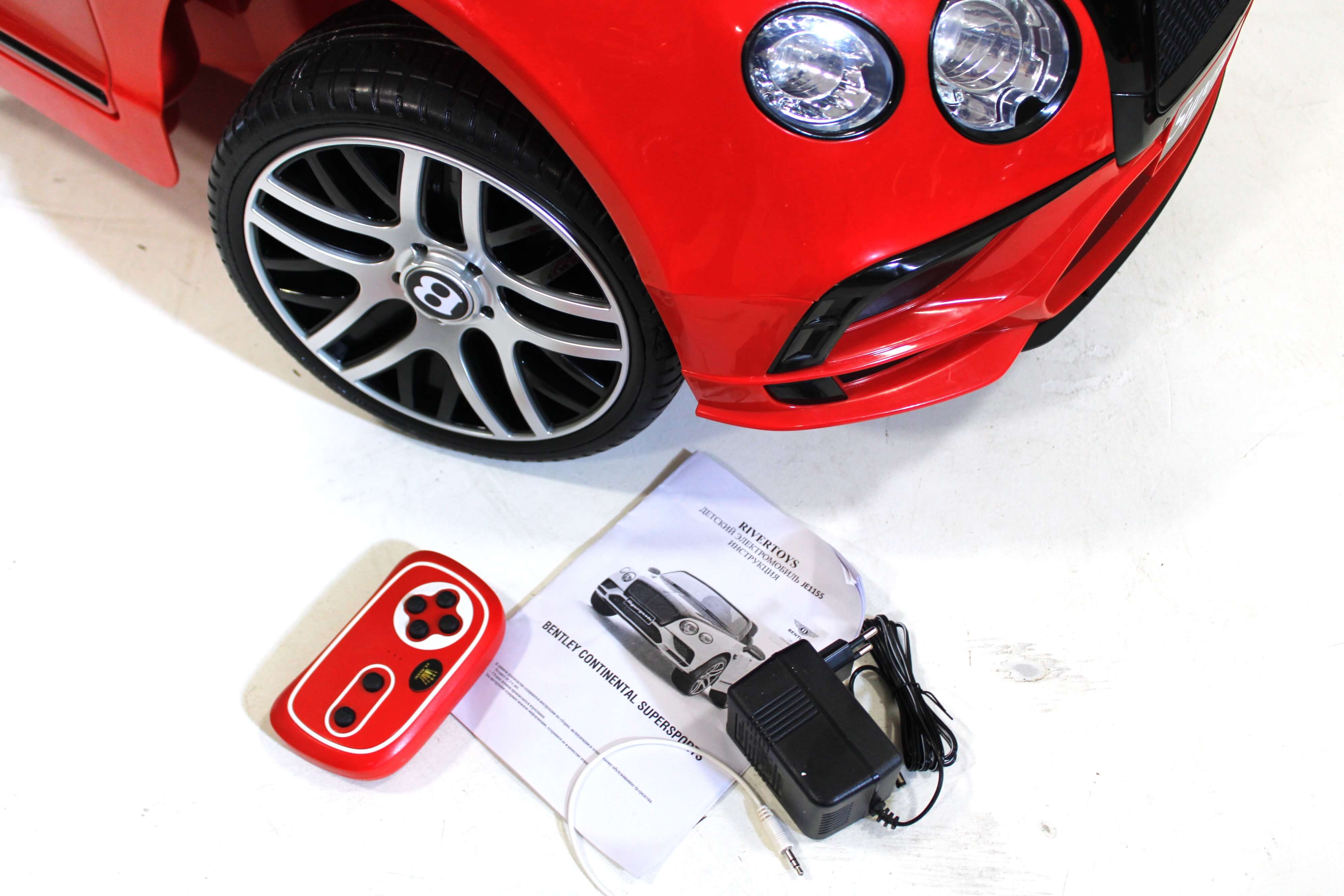 ������������ �������� ������������� RiverToys Bentley Continential Supersports JE1155 (��������) ������-������ �����