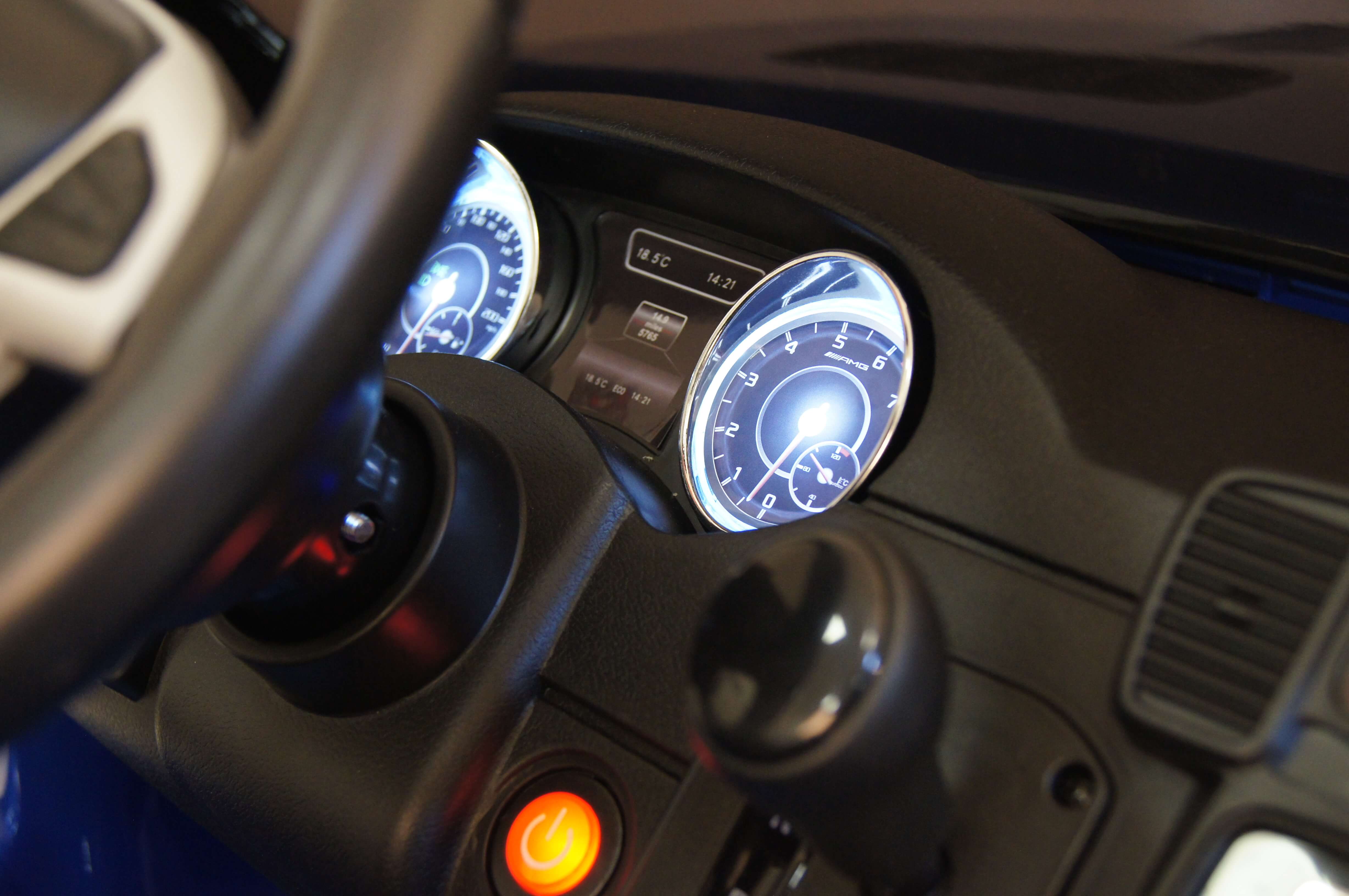 ������� �������� ������������� RiverToys Mercedes-Benz GLS63 4WD HL228 (������)