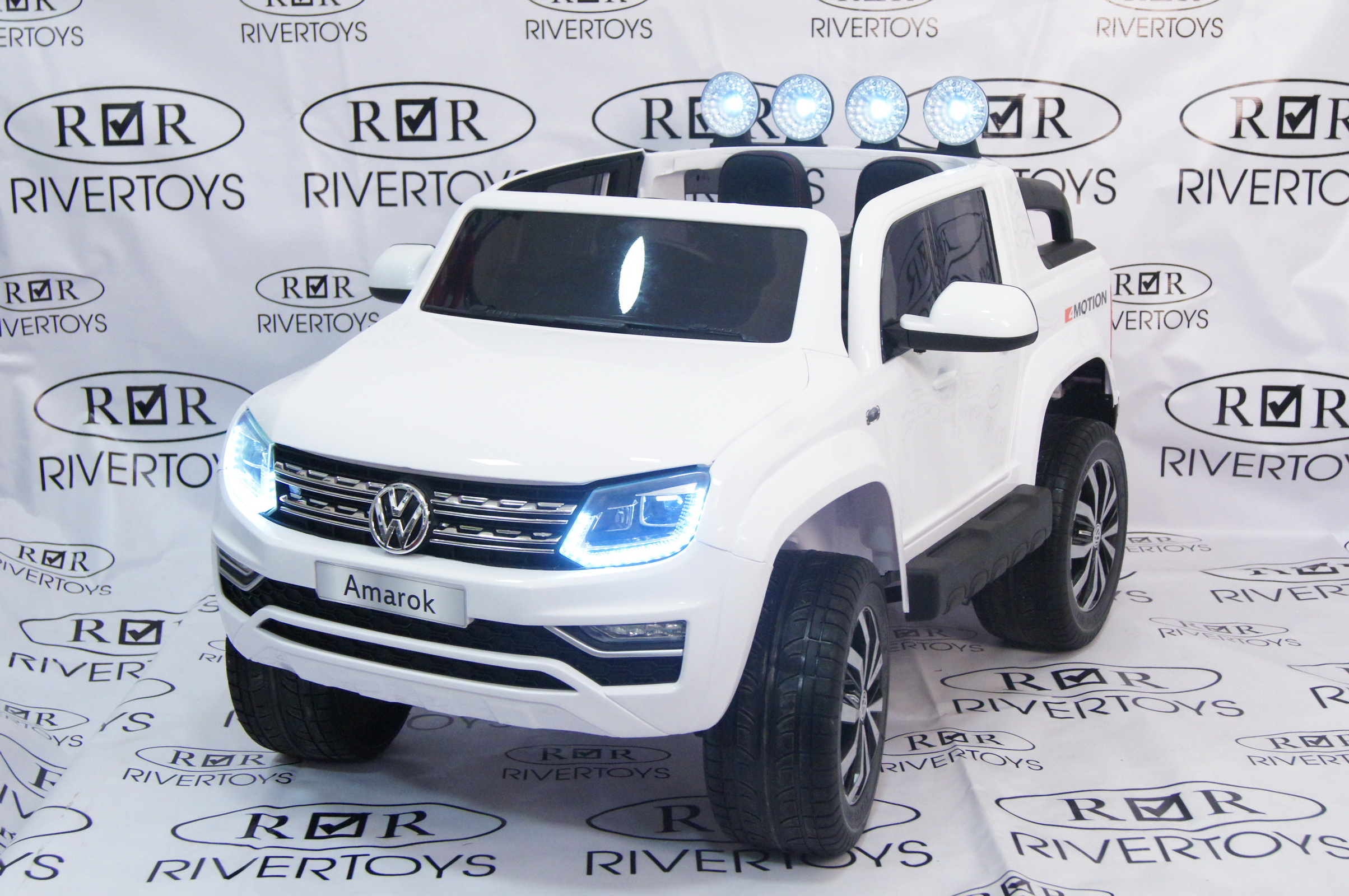 ������������� ������� RiverToys Volkswagen Amarok M999MM (��������) ������ �����
