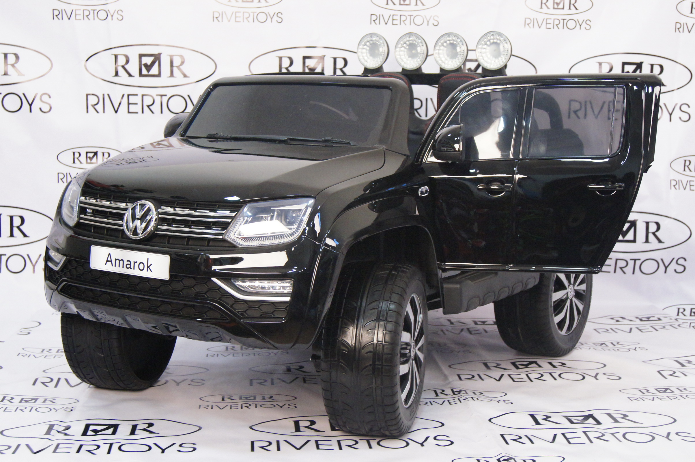 ������������� ������� RiverToys Volkswagen Amarok M999MM (��������) ������ ������