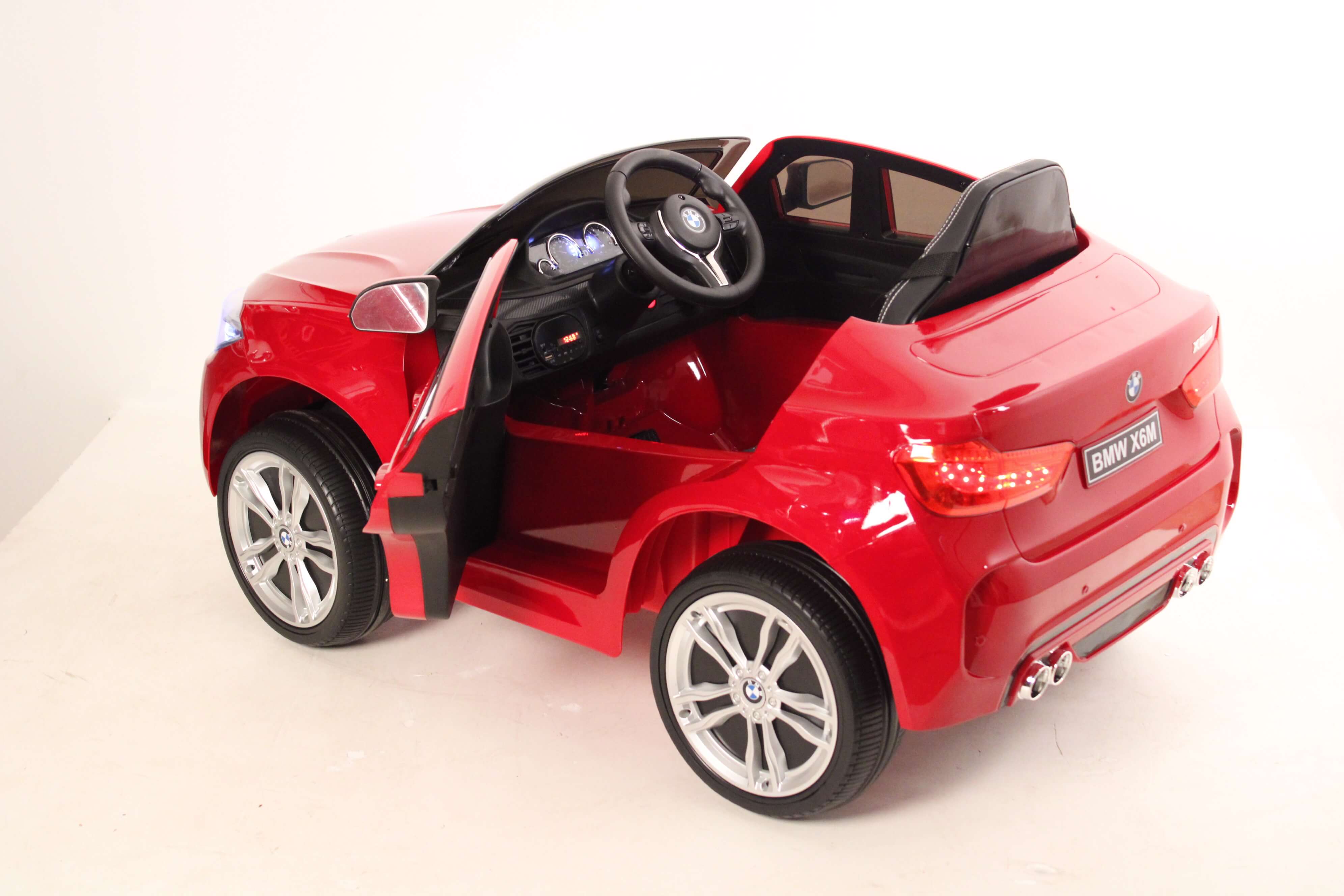 ������������� ������� RiverToys BMW X6M JJ2199 ������ (��������) �������� ������