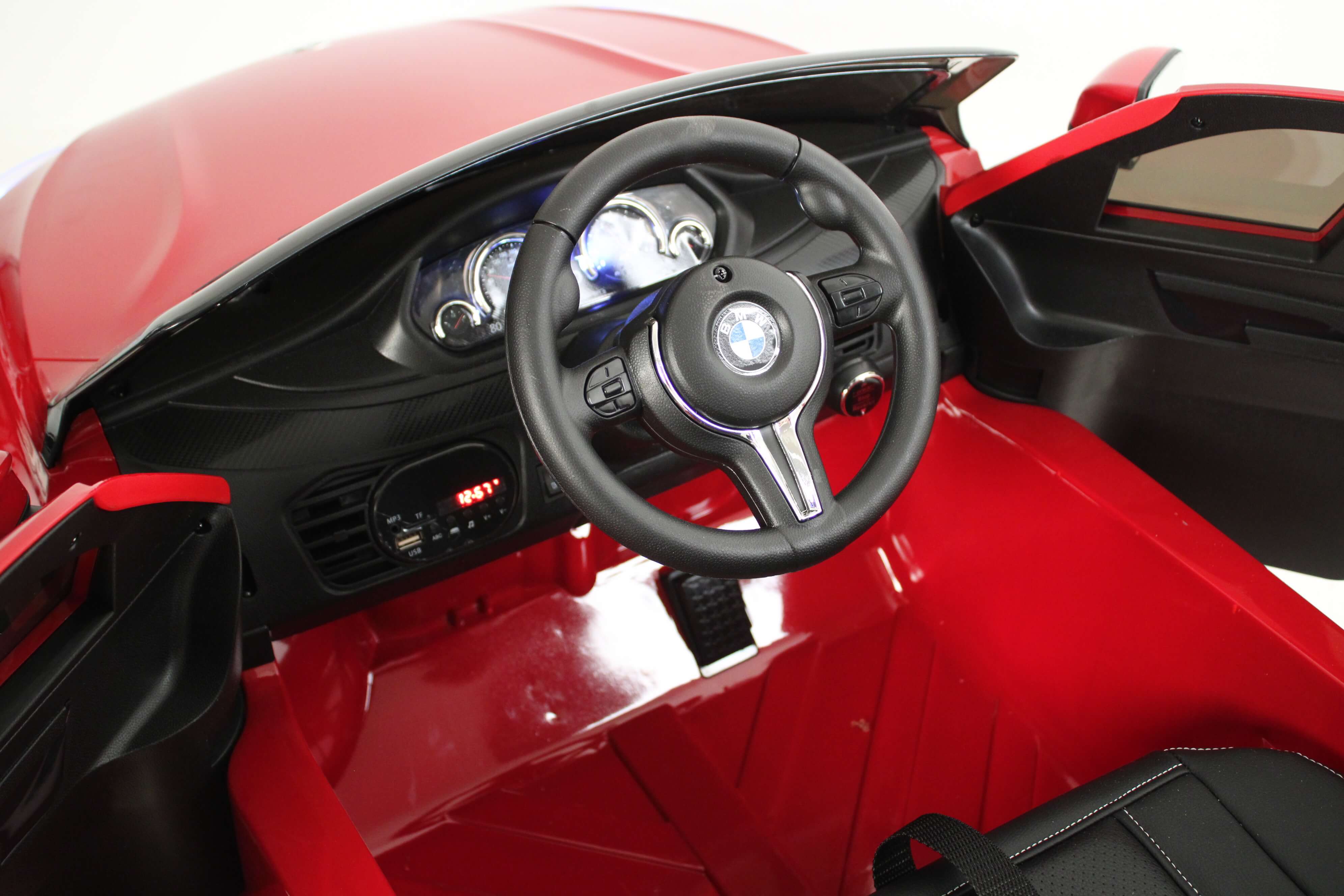 ���� �������� ������������� RiverToys BMW X6M JJ2199 ������ (��������) �������� ������